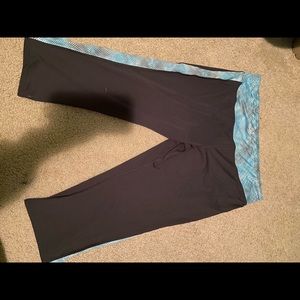 Black short leggings